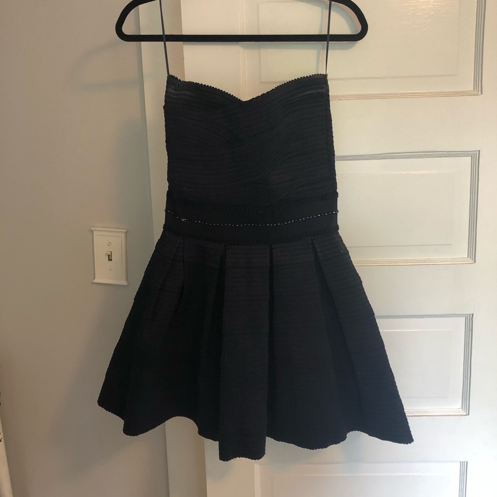 Francescas Jun&Ivy Navy Crepe Strapless Dress